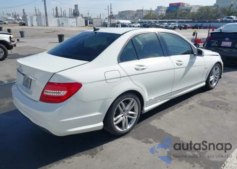 WDDGF4HB1CR215080